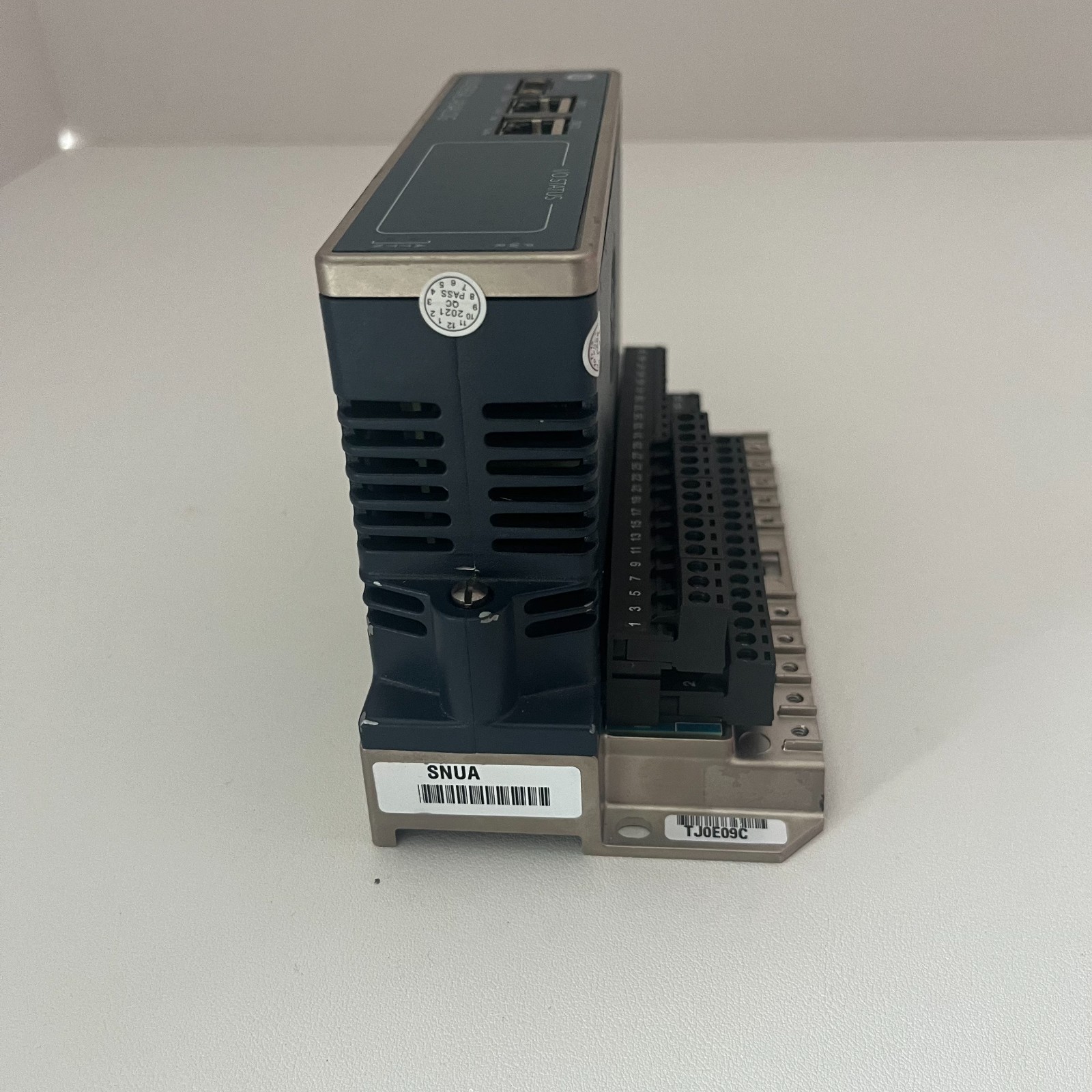 ABB TVOC-2-240 ABB Gas Detector 12 Months Warranty In Stock0